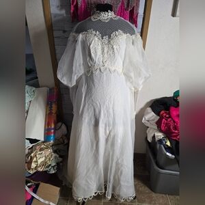 Vintage Union Made Wedding Dress Lace Wedding Dress Puffy Sleeves
